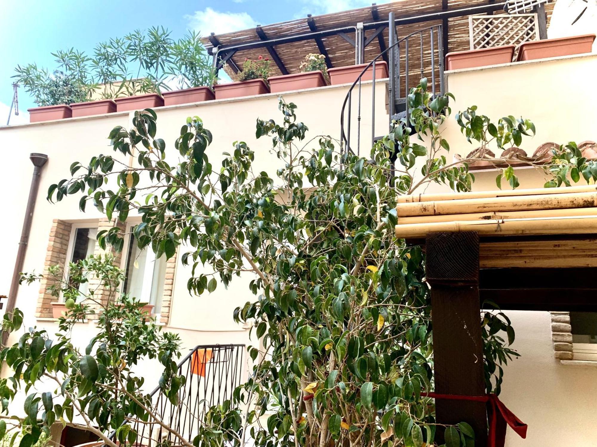 Oasi Urbana Con Terrazza E Vista Lägenhet Cagliari Exteriör bild